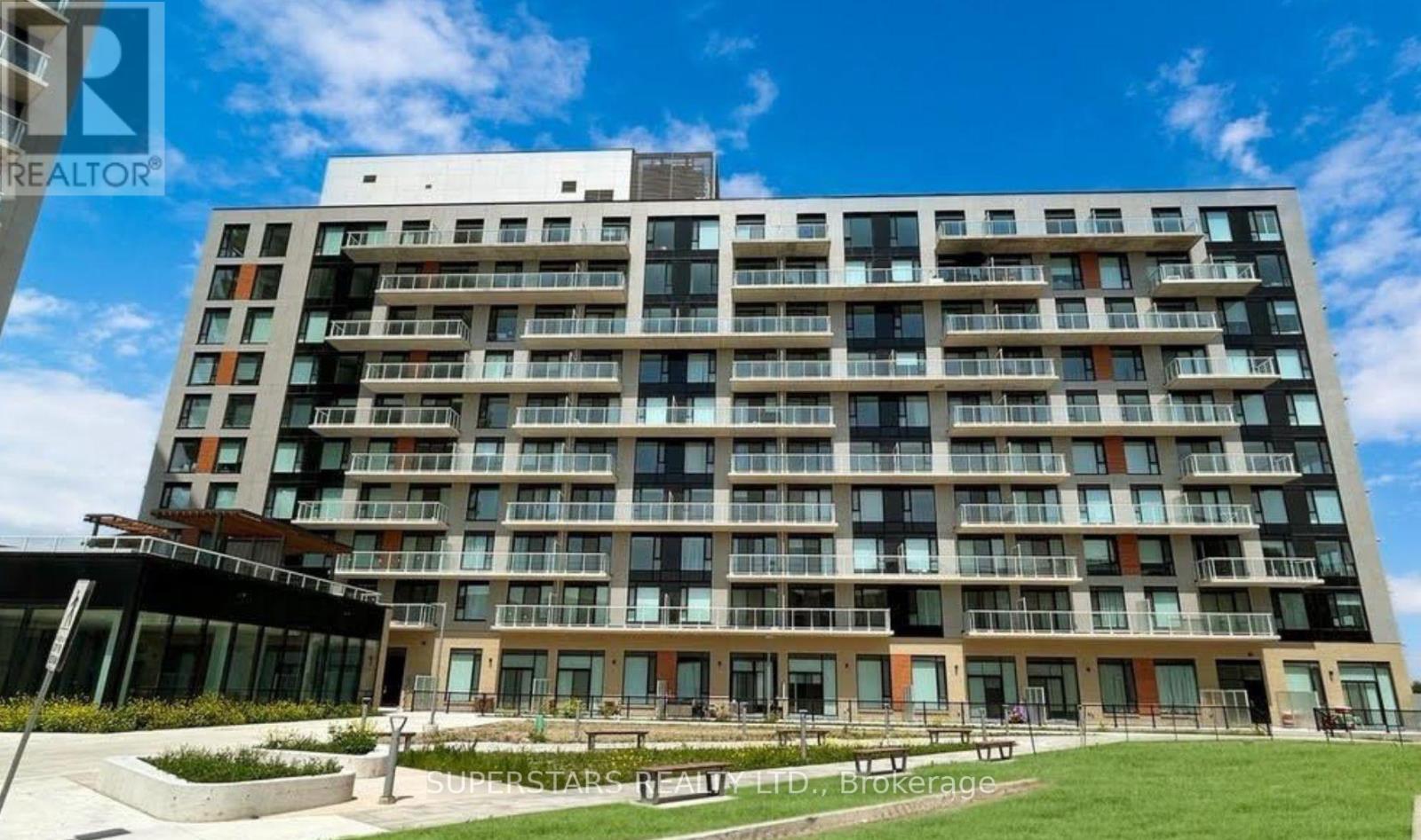 103 - 6 David Eyer Road, Richmond Hill, Ontario  L4S 0N5 - Photo 2 - N12751668