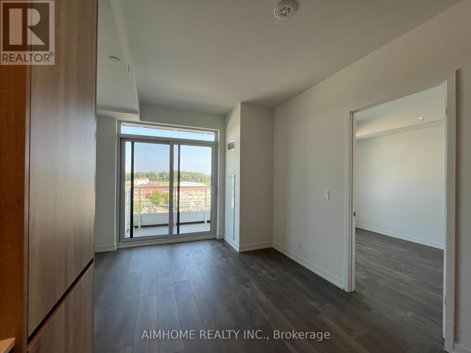 702 - 8 Beverley Glen Boulevard, Vaughan, Ontario  L4J 0L5 - Photo 7 - N12751682