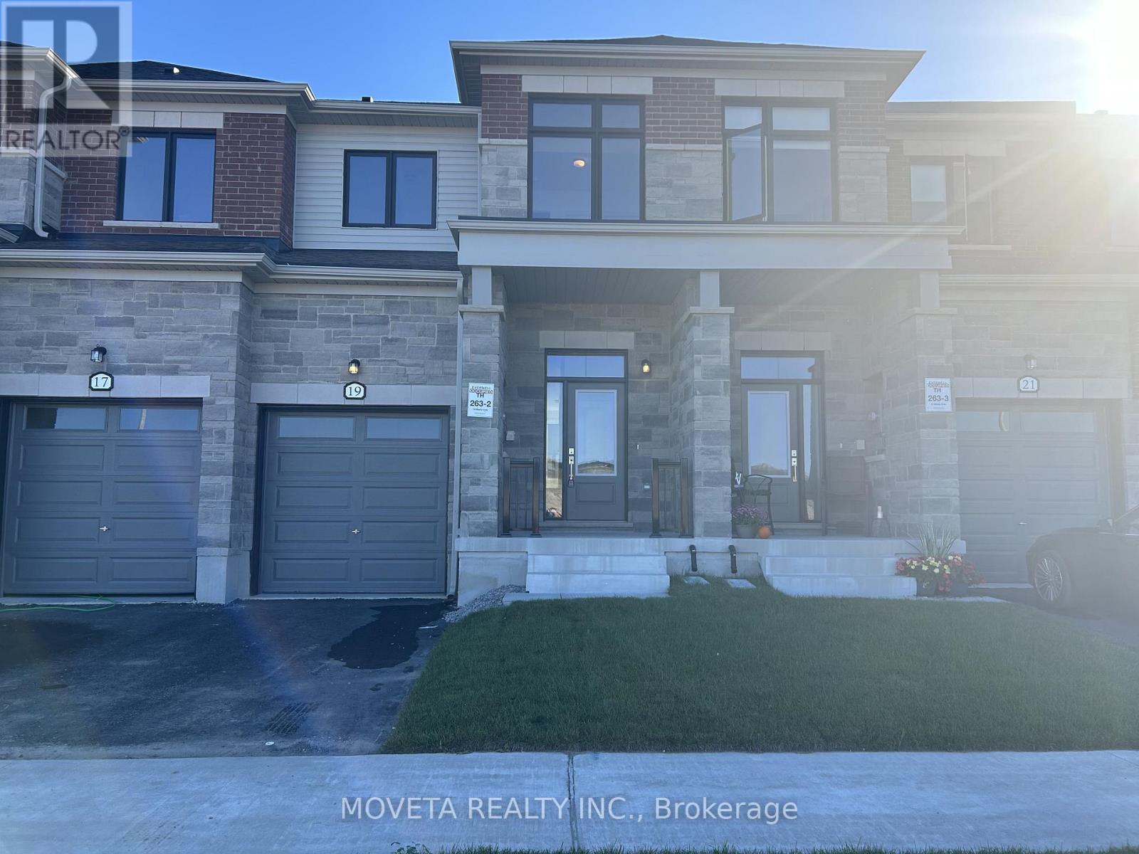 19 MILADY CRESCENT, Barrie, Ontario