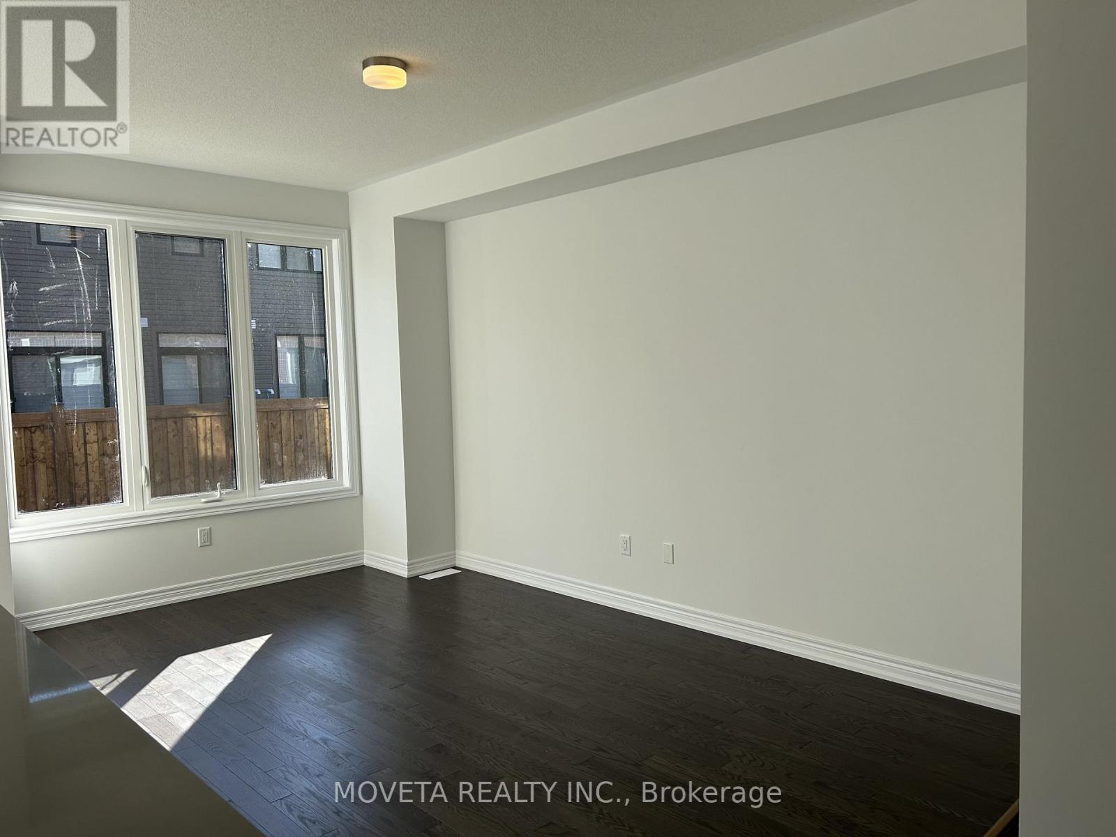 19 Milady Crescent, Barrie, Ontario  L9J 0X3 - Photo 11 - S12751662