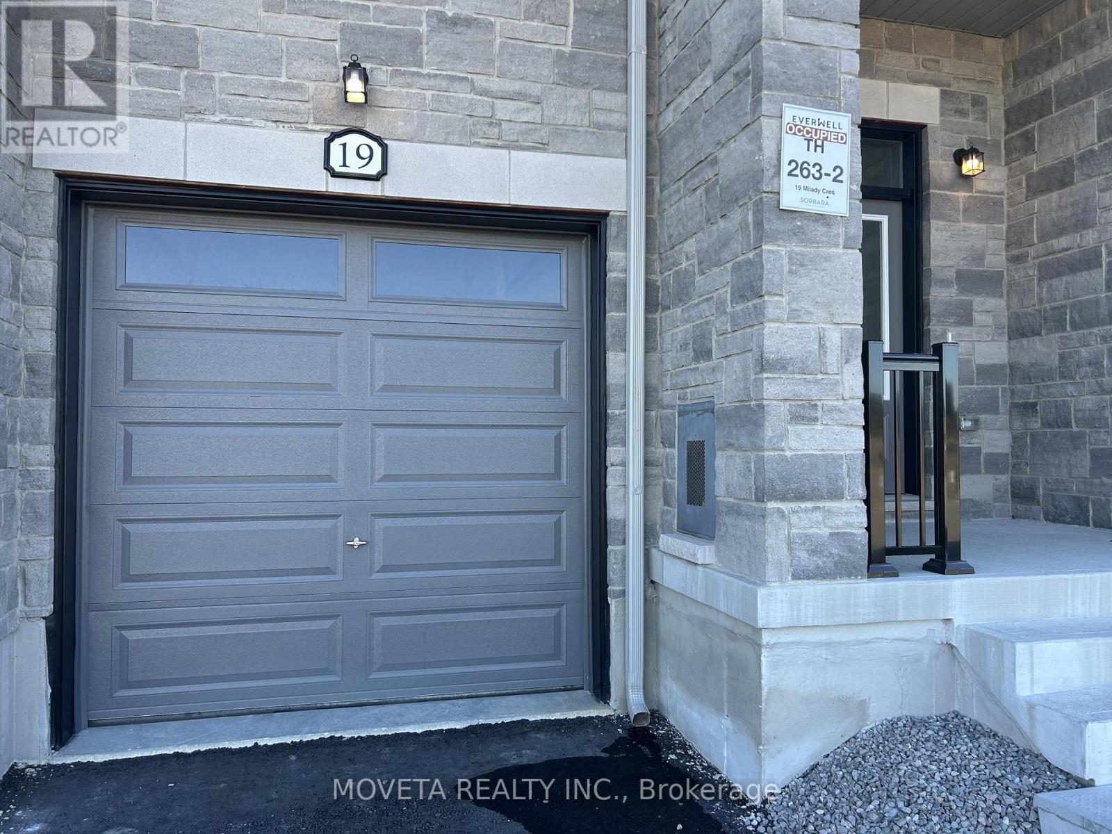 19 Milady Crescent, Barrie, Ontario  L9J 0X3 - Photo 4 - S12751662