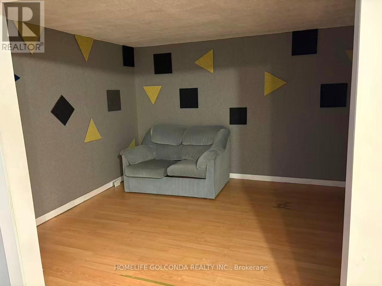 81 Sexton Crescent, Toronto, Ontario  M2H 2L7 - Photo 3 - C12599738