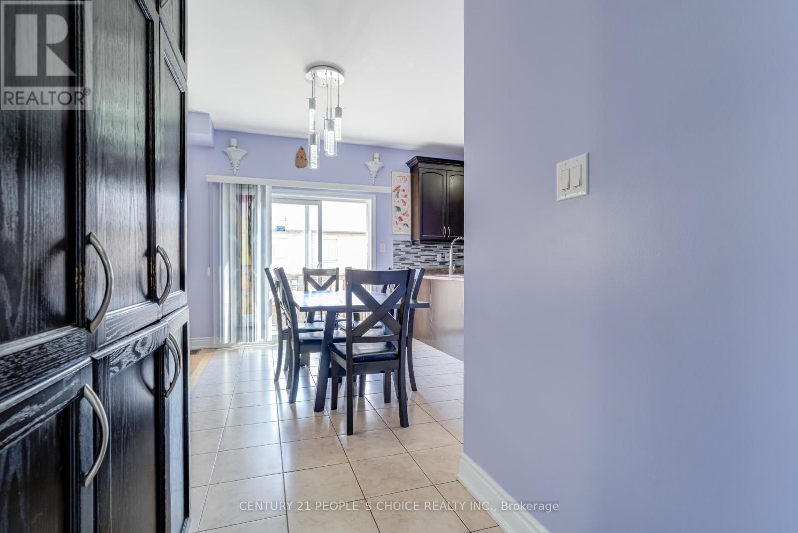 89  Education Road, Brampton, Ontario  L6P 3W3 - Photo 9 - W12751672