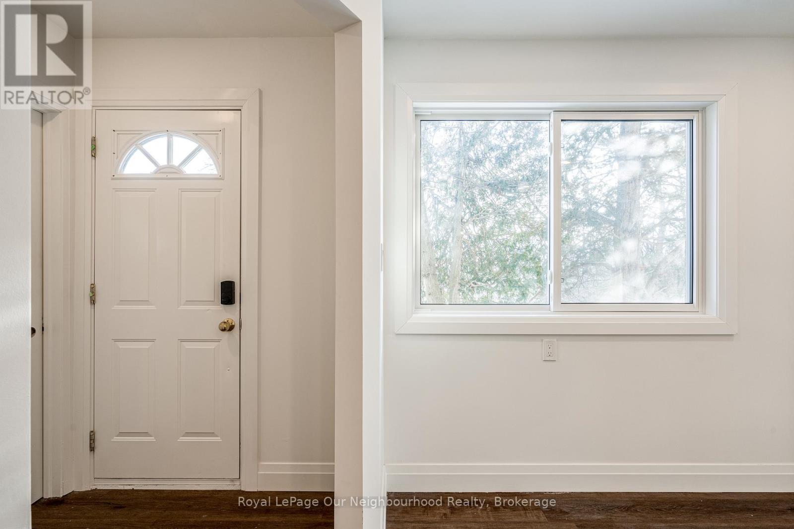 1352 Highway 8-Main Expressway, Hamilton, Ontario  L8E 5K6 - Photo 2 - X12751696