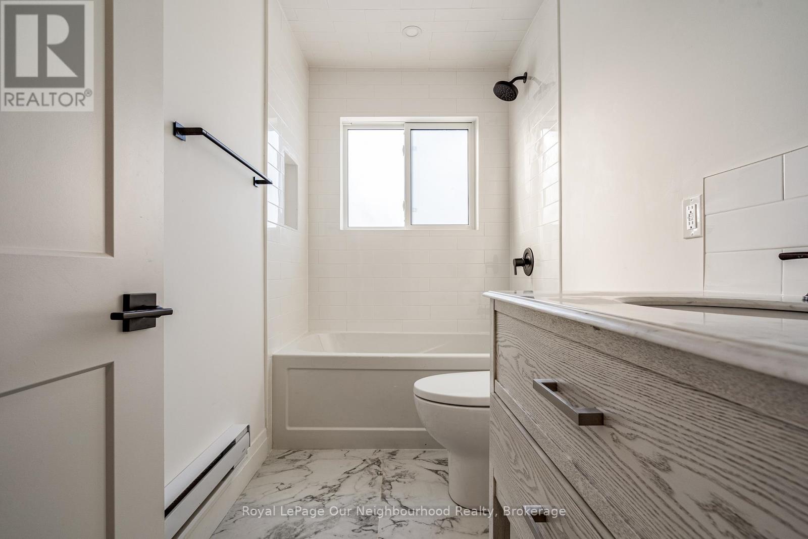 1352 Highway 8-Main Expressway, Hamilton, Ontario  L8E 5K6 - Photo 7 - X12751696