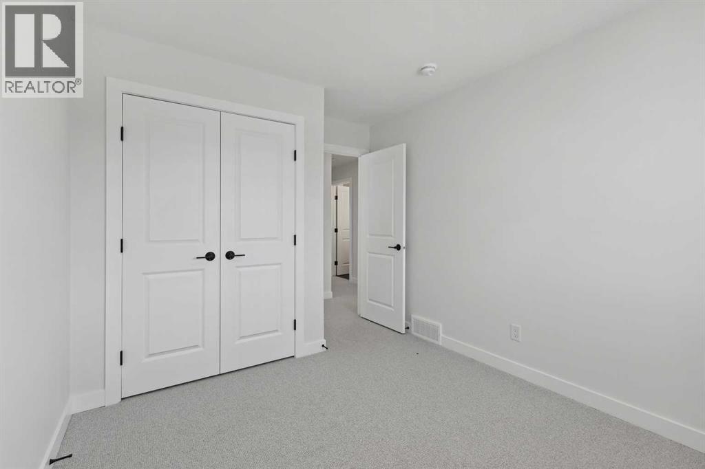 414 River Avenue, Cochrane, Alberta  T4C 3B8 - Photo 35 - A2254459