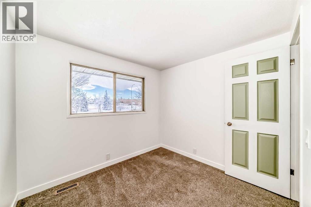 51a Fonda Green Se, Calgary, Alberta  T2A 5S4 - Photo 17 - A2277840