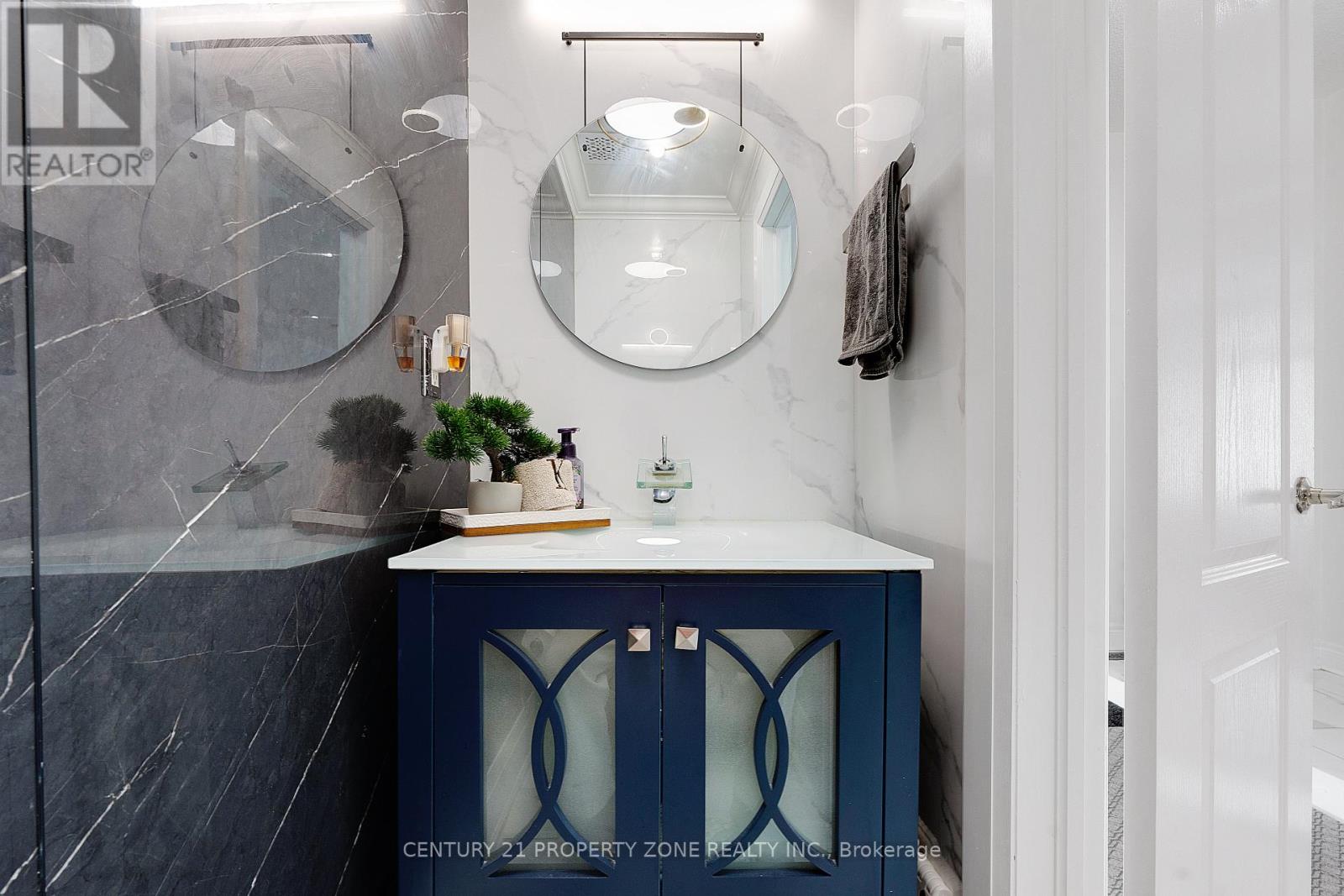 30 Grouse Lane, Brampton, Ontario  L6Y 5L1 - Photo 9 - W12688634