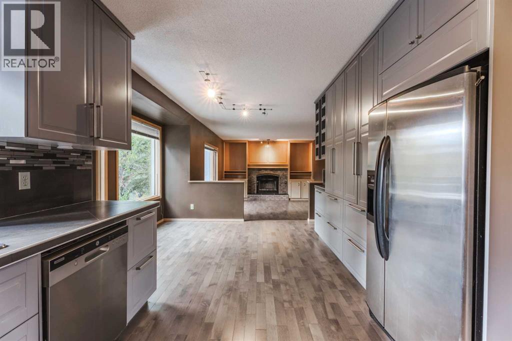 135 Canterbury Court Sw, Calgary, Alberta  T2W 6C1 - Photo 12 - A2261577