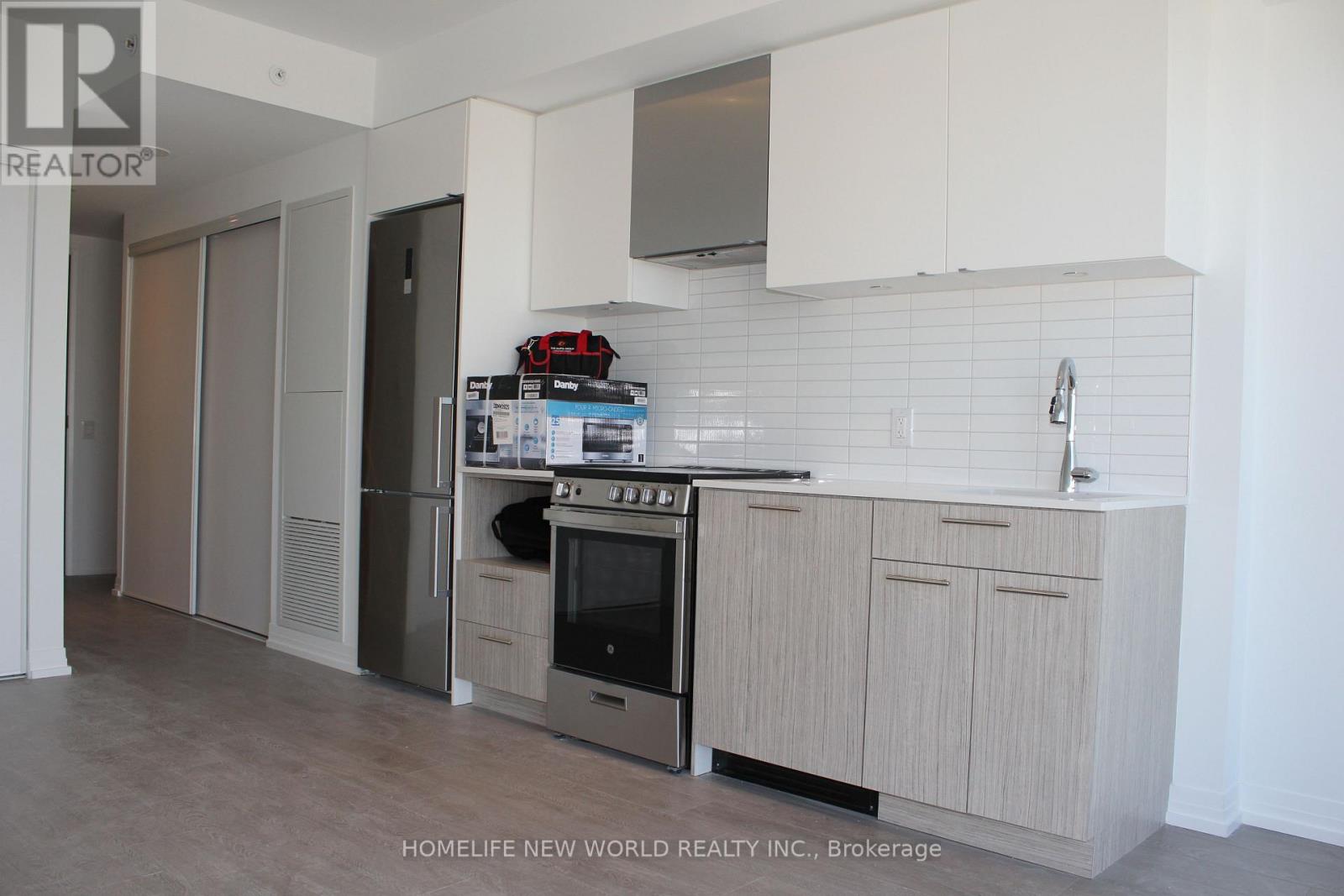 4707 - 251 Jarvis Street, Toronto, Ontario  M5B 0C3 - Photo 3 - C12751690