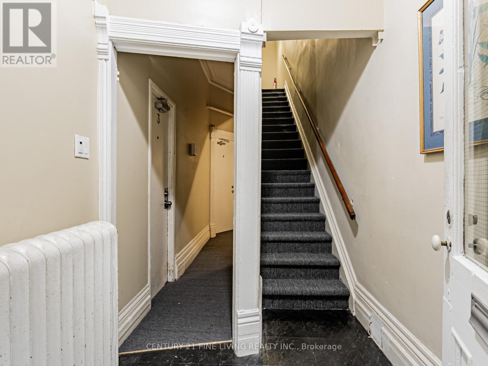 24 Webster Avenue, Toronto, Ontario  M5R 1N7 - Photo 6 - C12751702