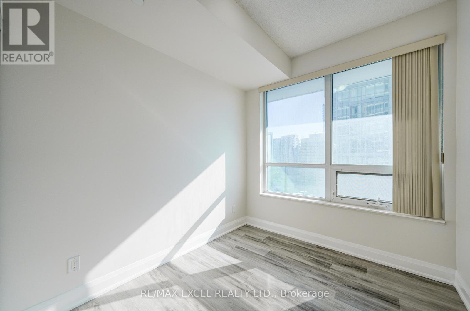 1105 - 68 Canterbury Place, Toronto, Ontario  M2N 0H8 - Photo 10 - C12751718