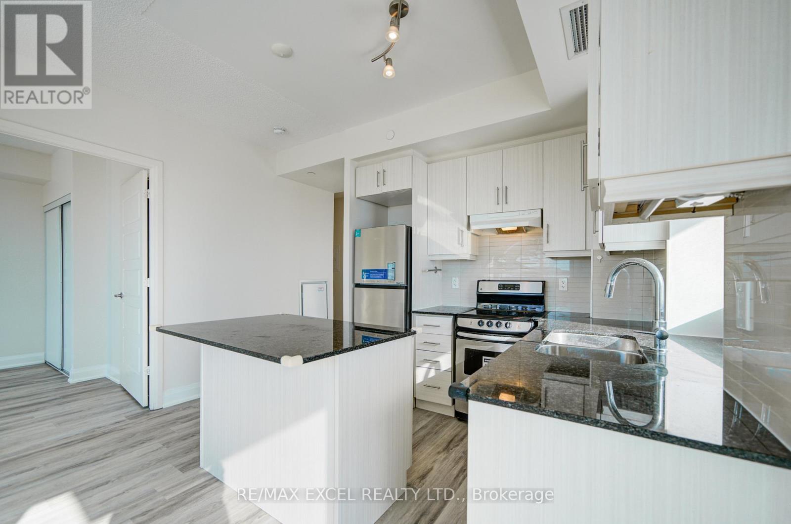 1105 - 68 Canterbury Place, Toronto, Ontario  M2N 0H8 - Photo 18 - C12751718