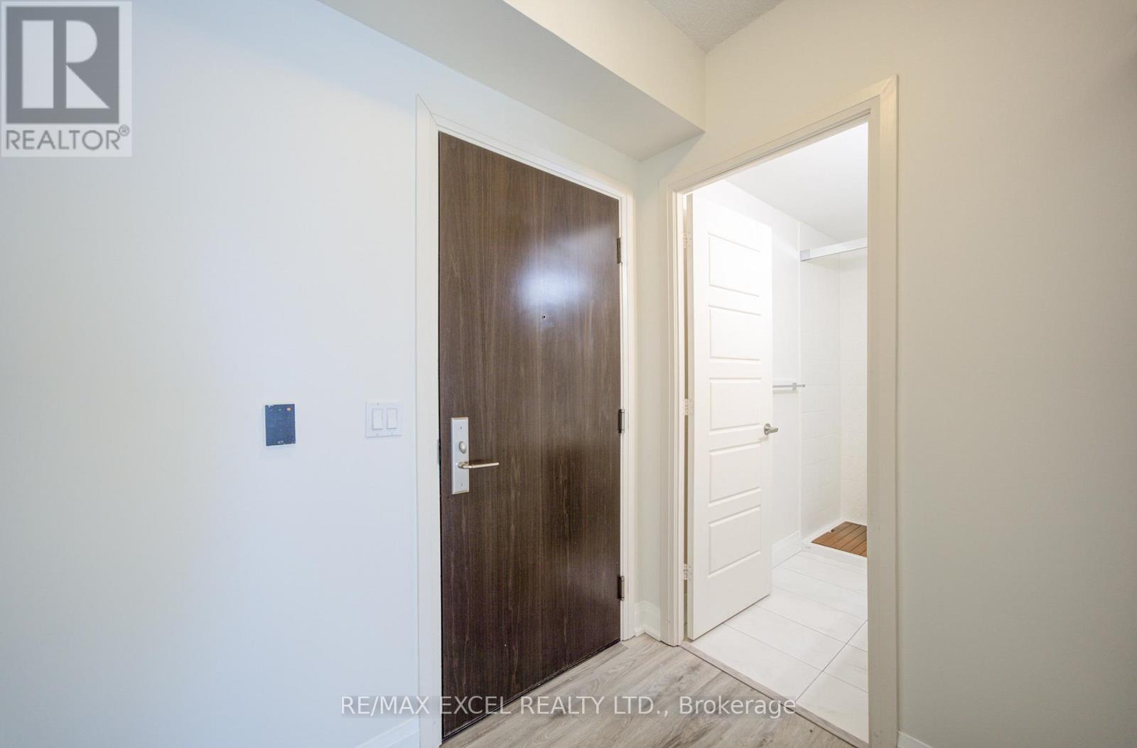 1105 - 68 Canterbury Place, Toronto, Ontario  M2N 0H8 - Photo 8 - C12751718