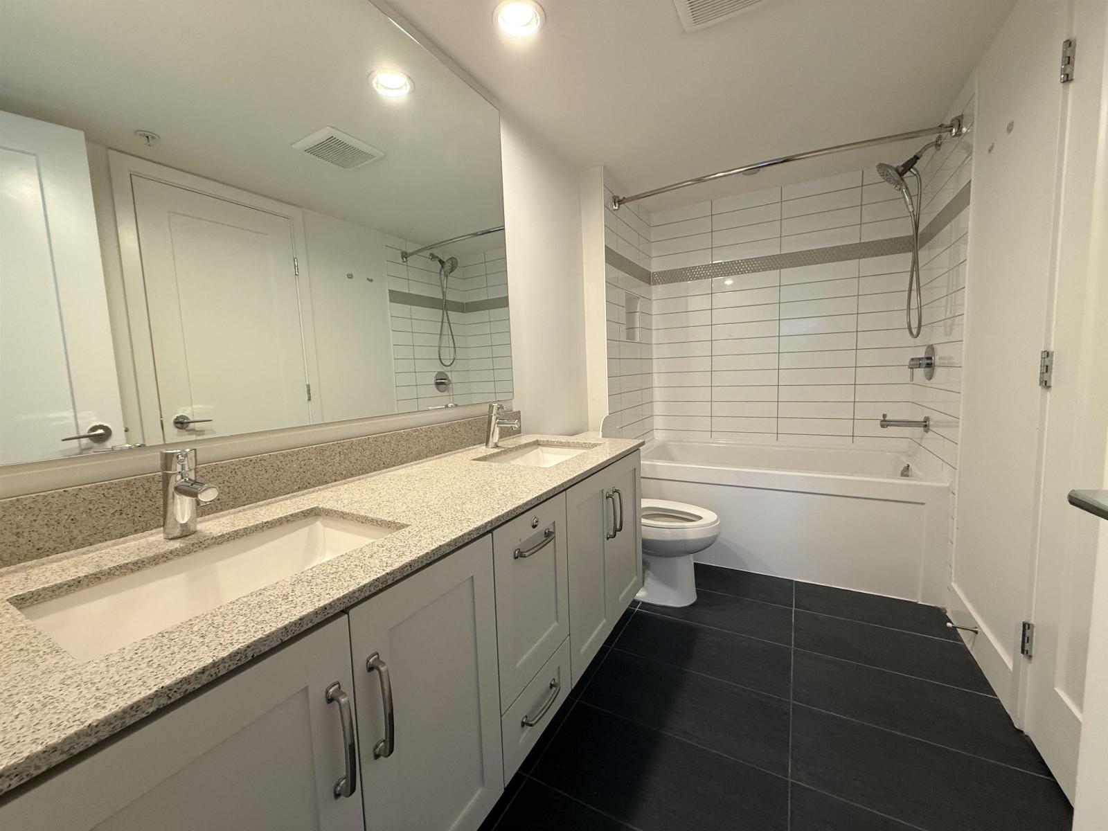 66 15775 Mountainview Drive, Surrey, British Columbia  V3Z 0W7 - Photo 8 - R3085892