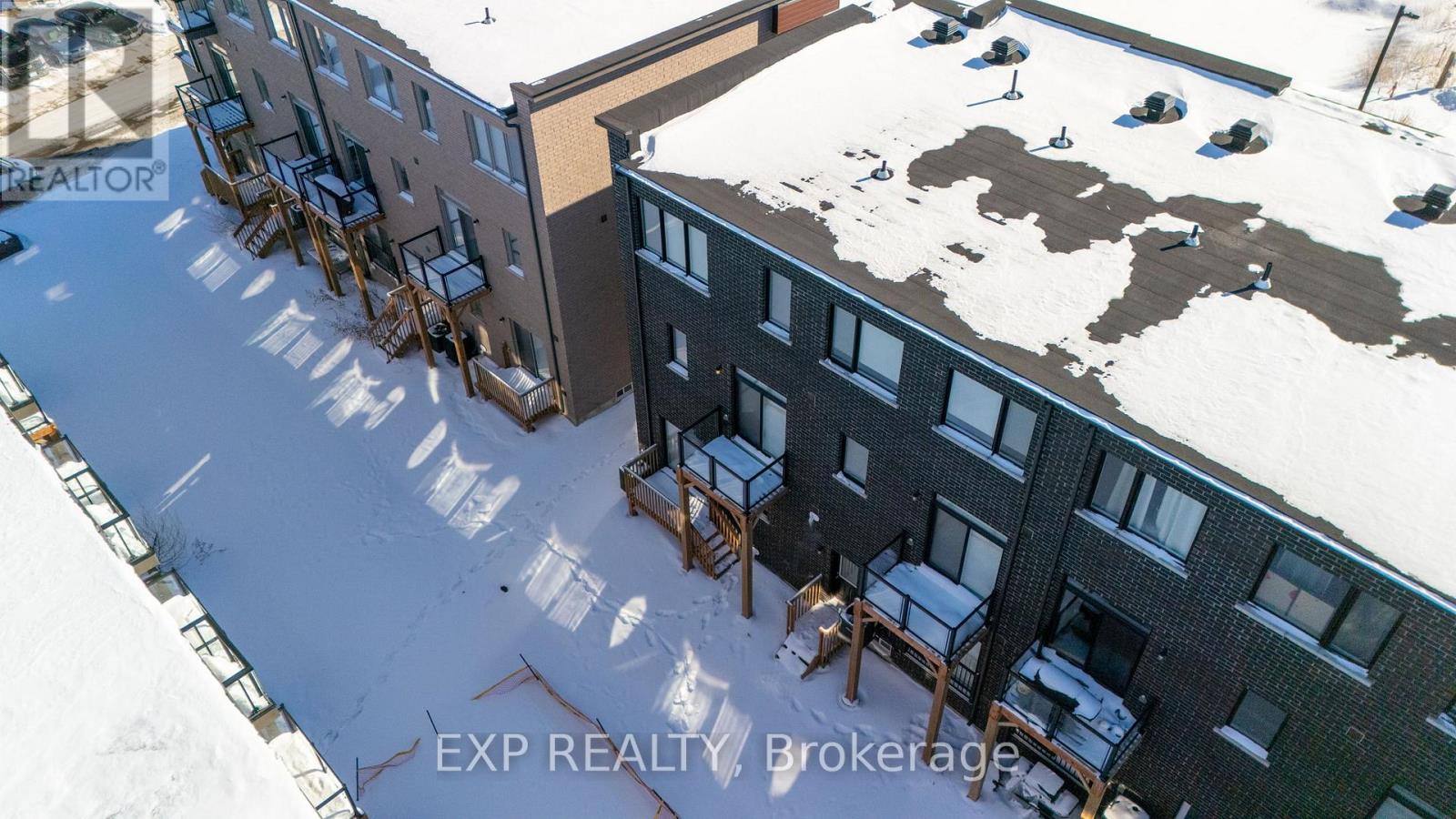 54 Wascana Road, Vaughan, Ontario  L4L 1A7 - Photo 10 - N12751700