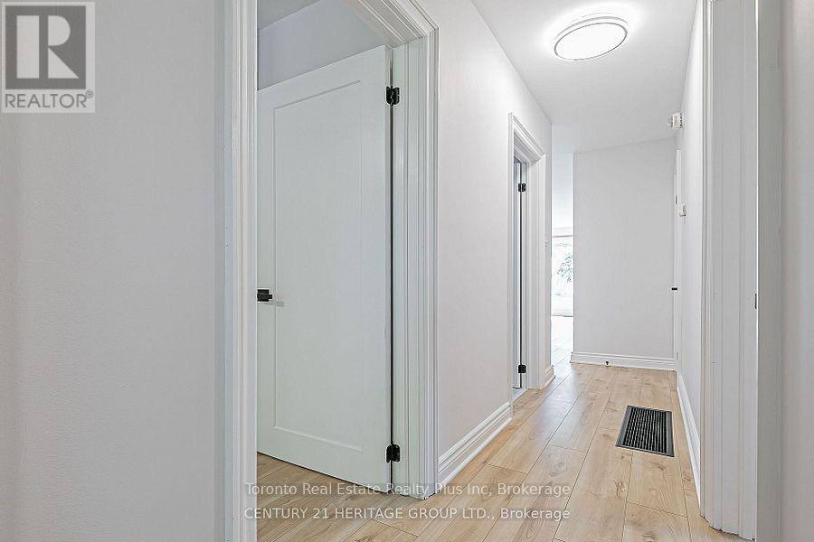 225 Septonne Avenue, Newmarket, Ontario  L3Y 2W5 - Photo 11 - N12751712