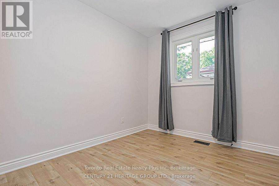 225 Septonne Avenue, Newmarket, Ontario  L3Y 2W5 - Photo 14 - N12751712