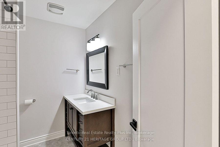 225 Septonne Avenue, Newmarket, Ontario  L3Y 2W5 - Photo 15 - N12751712