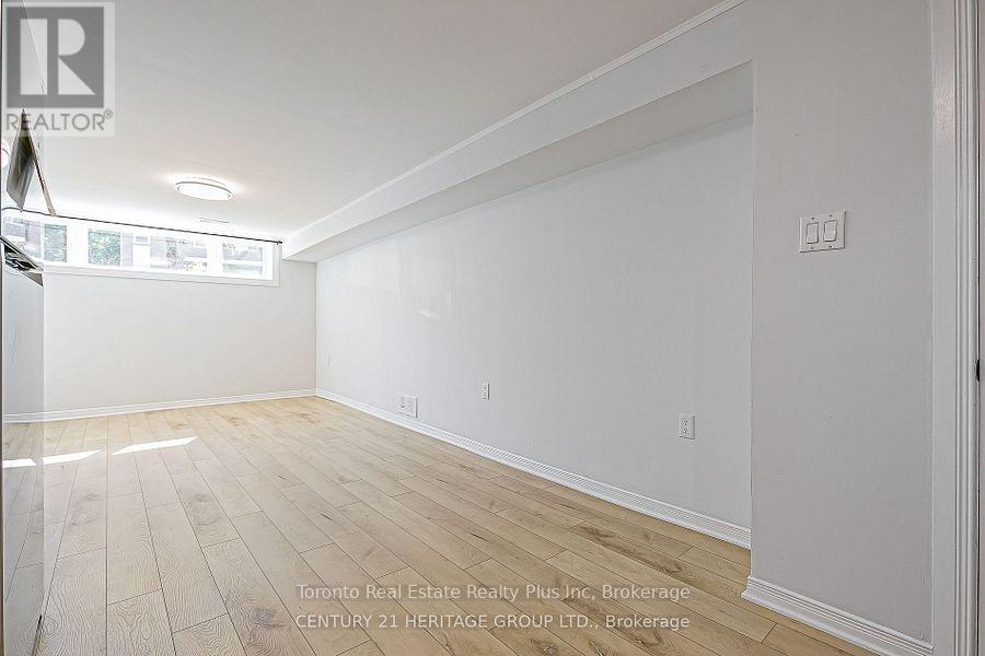 225 Septonne Avenue, Newmarket, Ontario  L3Y 2W5 - Photo 20 - N12751712