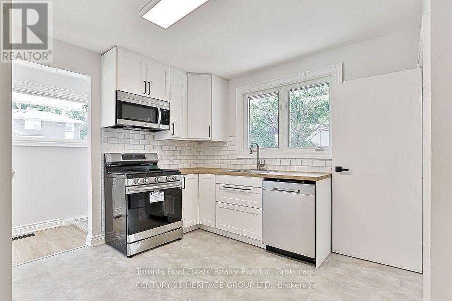 225 Septonne Avenue, Newmarket, Ontario  L3Y 2W5 - Photo 7 - N12751712