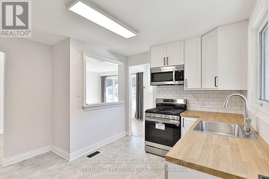 225 Septonne Avenue, Newmarket, Ontario  L3Y 2W5 - Photo 9 - N12751712