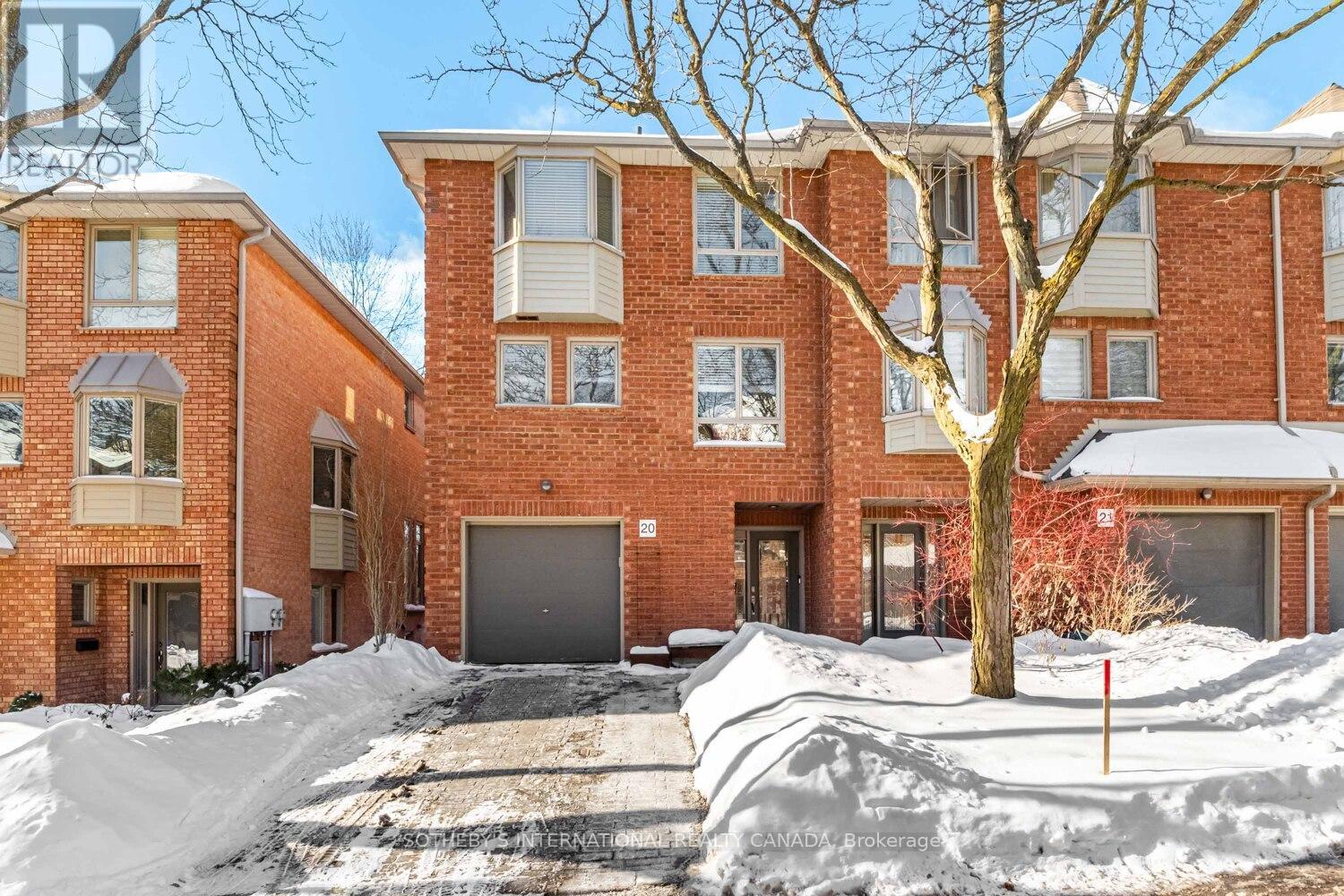 20 - 125 WELDRICK ROAD W, Richmond Hill, Ontario