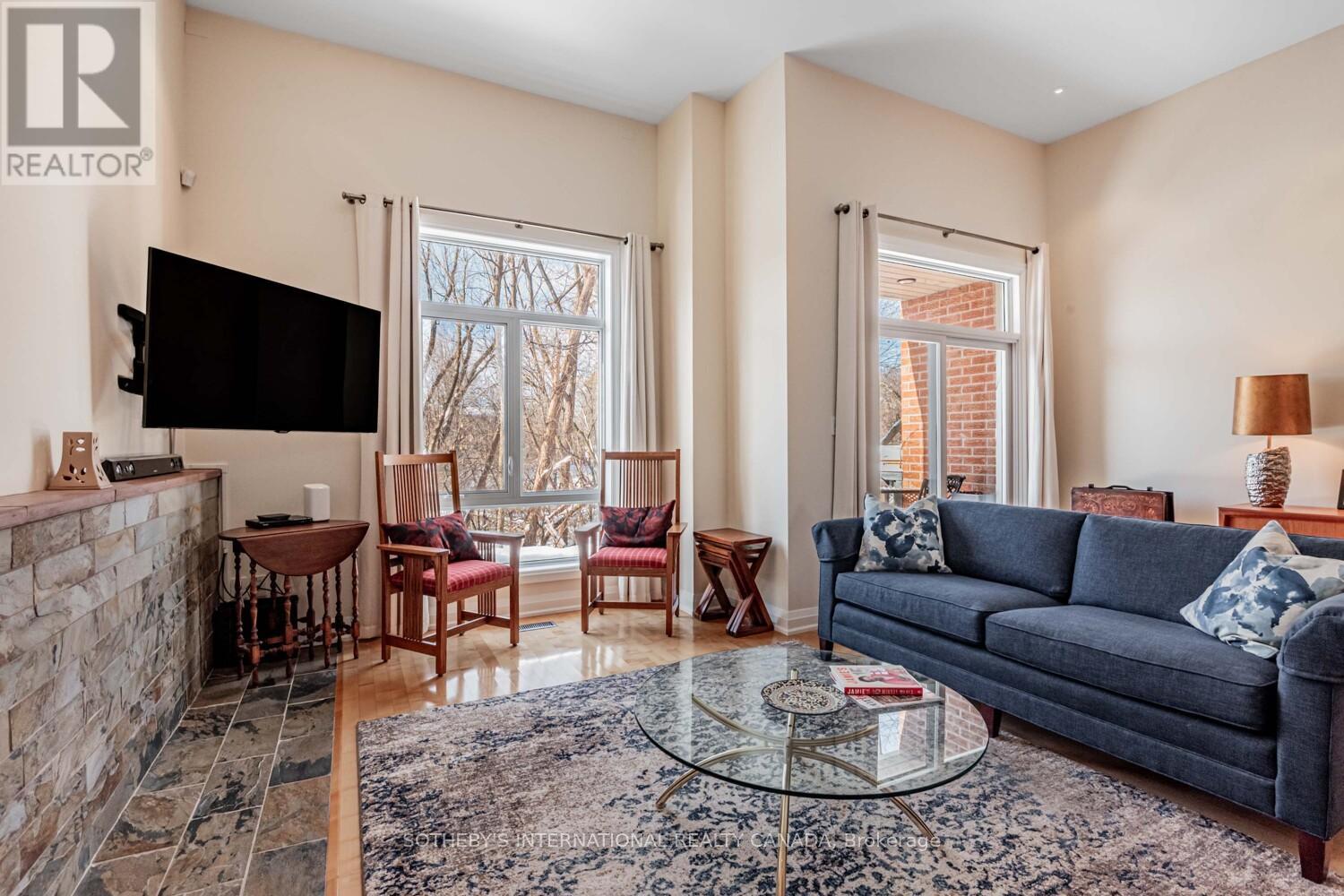 20 - 125 Weldrick Road W, Richmond Hill, Ontario  L4C 3V2 - Photo 10 - N12751738