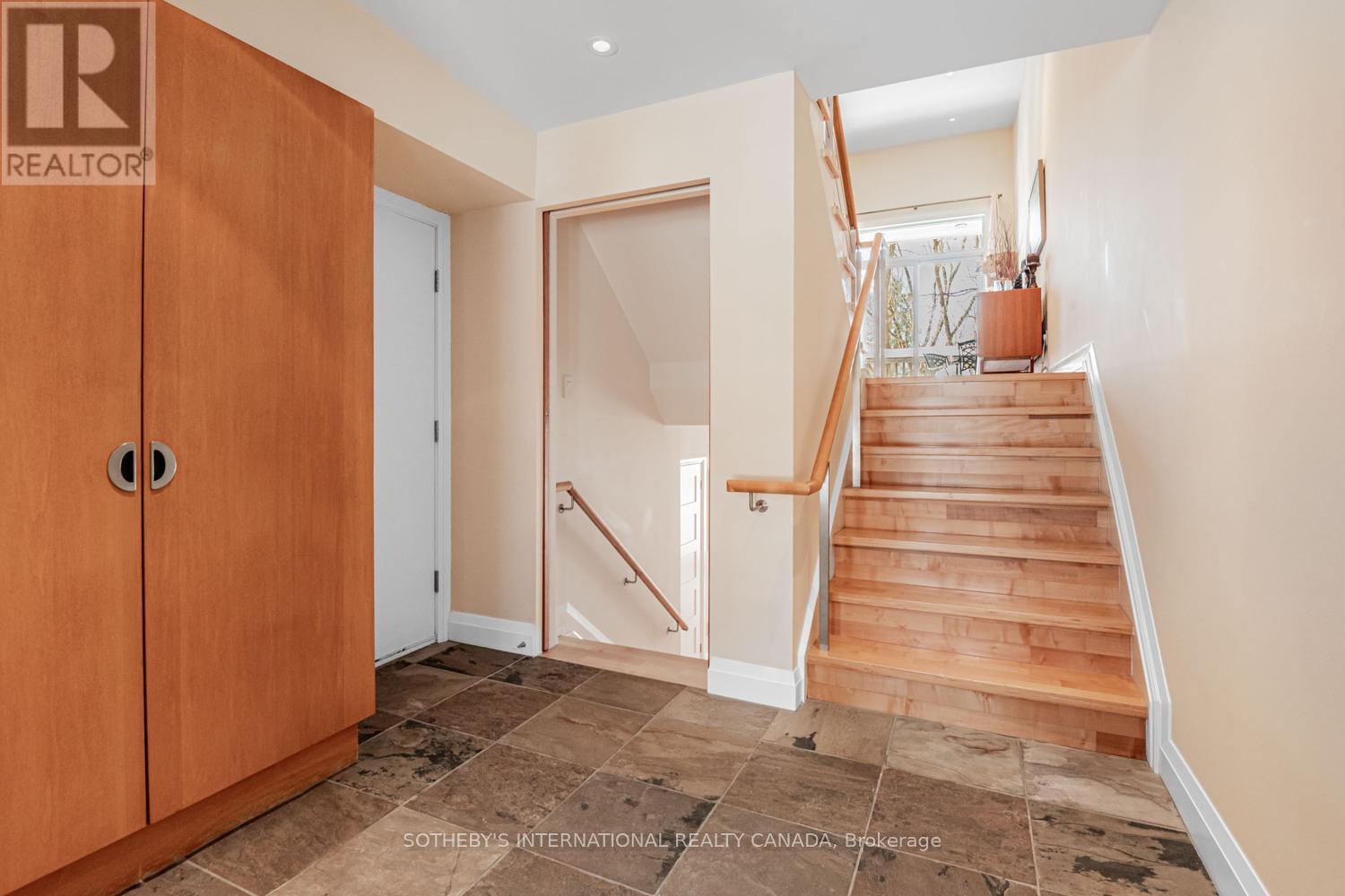 20 - 125 Weldrick Road W, Richmond Hill, Ontario  L4C 3V2 - Photo 5 - N12751738