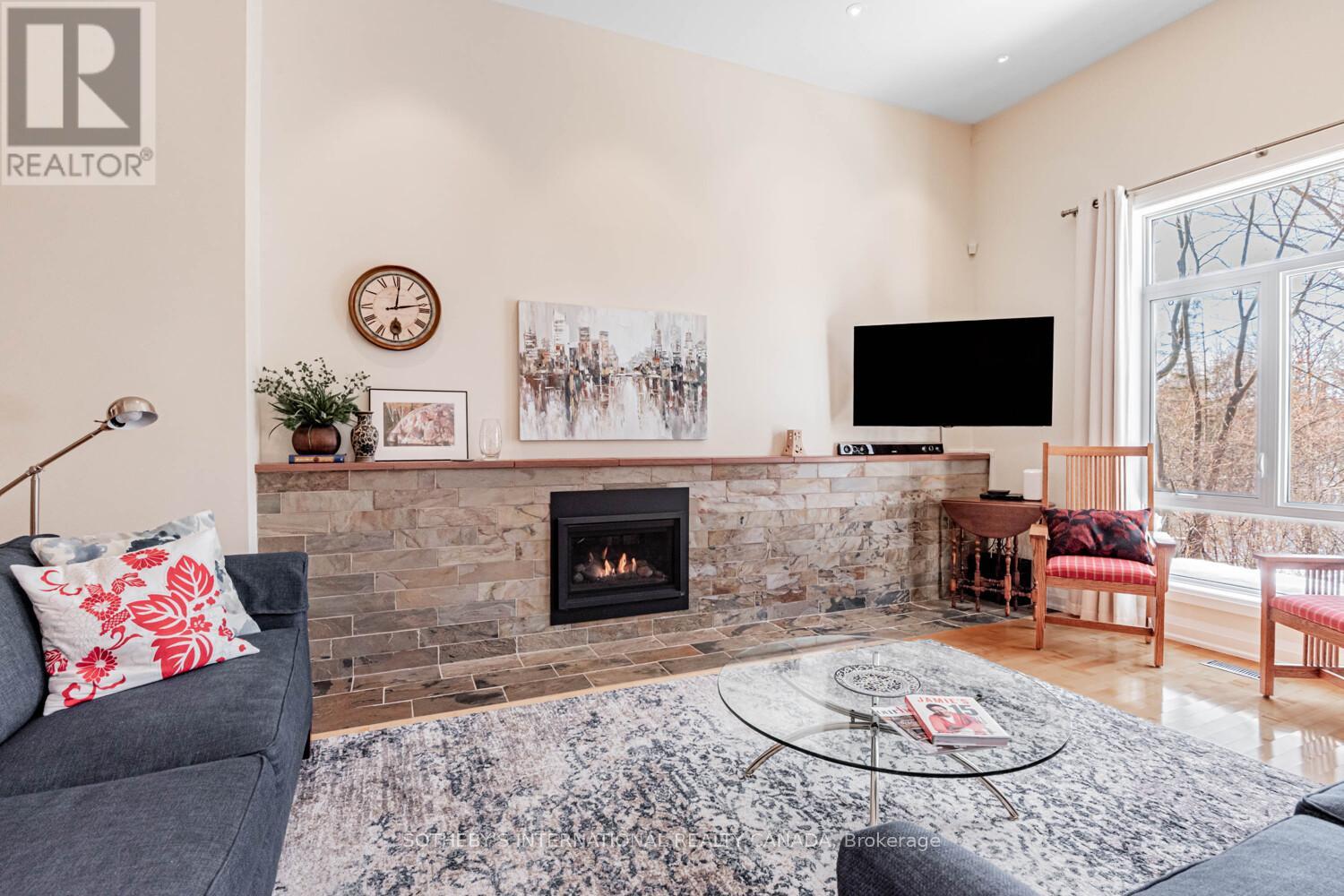 20 - 125 Weldrick Road W, Richmond Hill, Ontario  L4C 3V2 - Photo 8 - N12751738