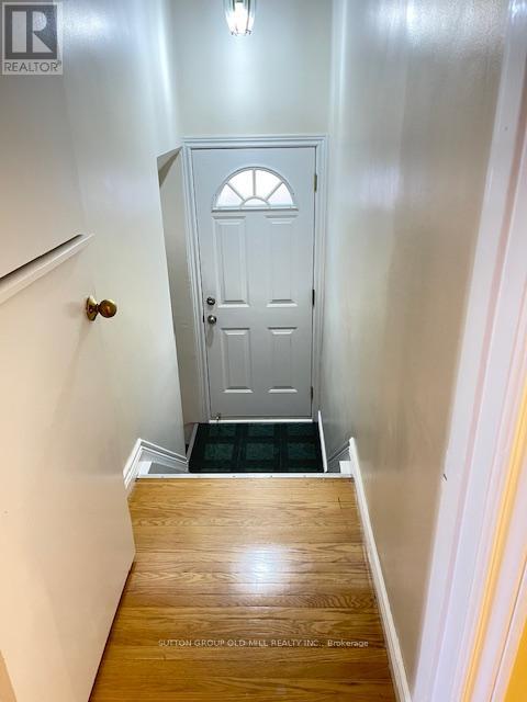 37 Tapley Drive, Toronto (Willowridge-Martingrove-Richview), Ontario  M9R 3P2 - Photo 12 - W12751688