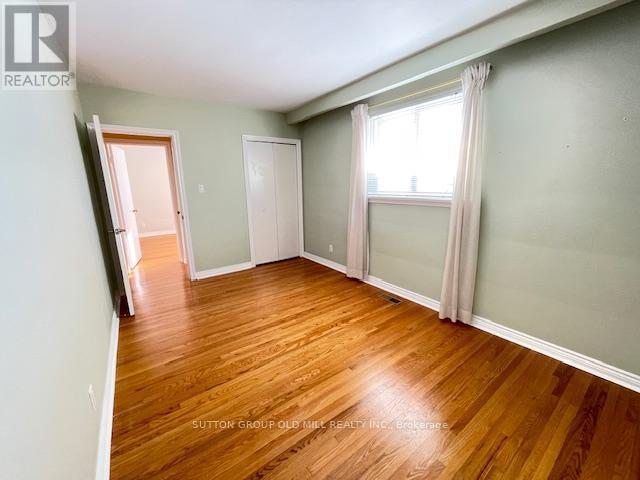 37 Tapley Drive, Toronto (Willowridge-Martingrove-Richview), Ontario  M9R 3P2 - Photo 9 - W12751688