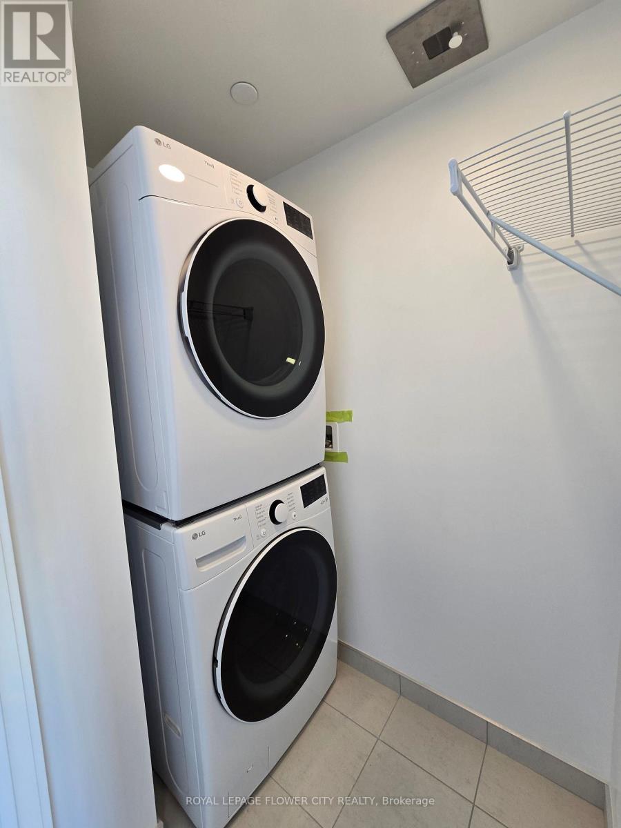 3203 - 395 Square One Drive, Mississauga, Ontario  L5B 0P6 - Photo 29 - W12751692