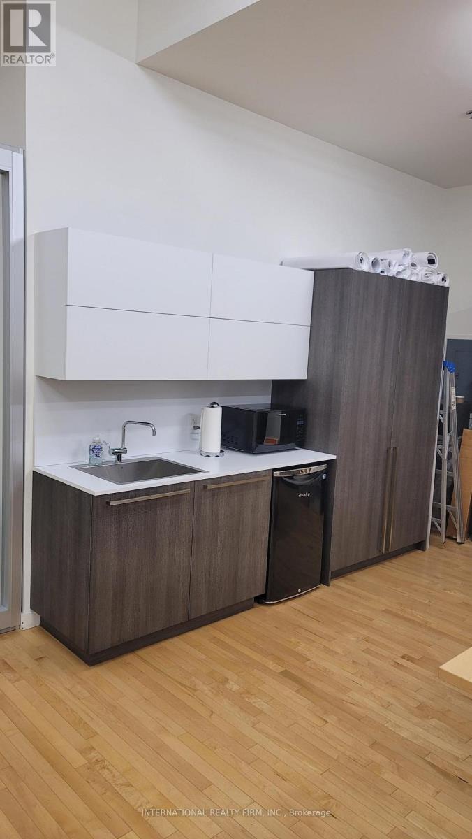 203 - 1245 Caledonia Road, Toronto, Ontario  M6A 2X6 - Photo 4 - W12751704