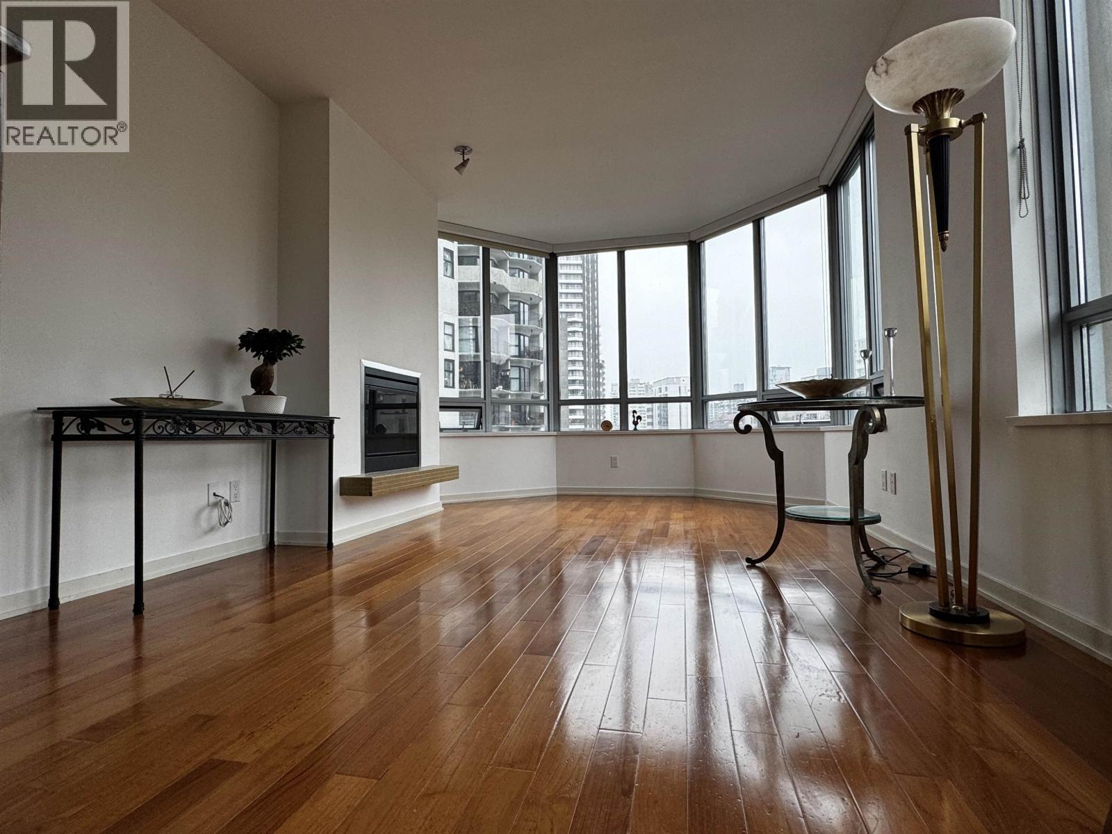 806 1005 Beach Avenue, Vancouver, British Columbia  V6E 3W2 - Photo 1 - R3083482