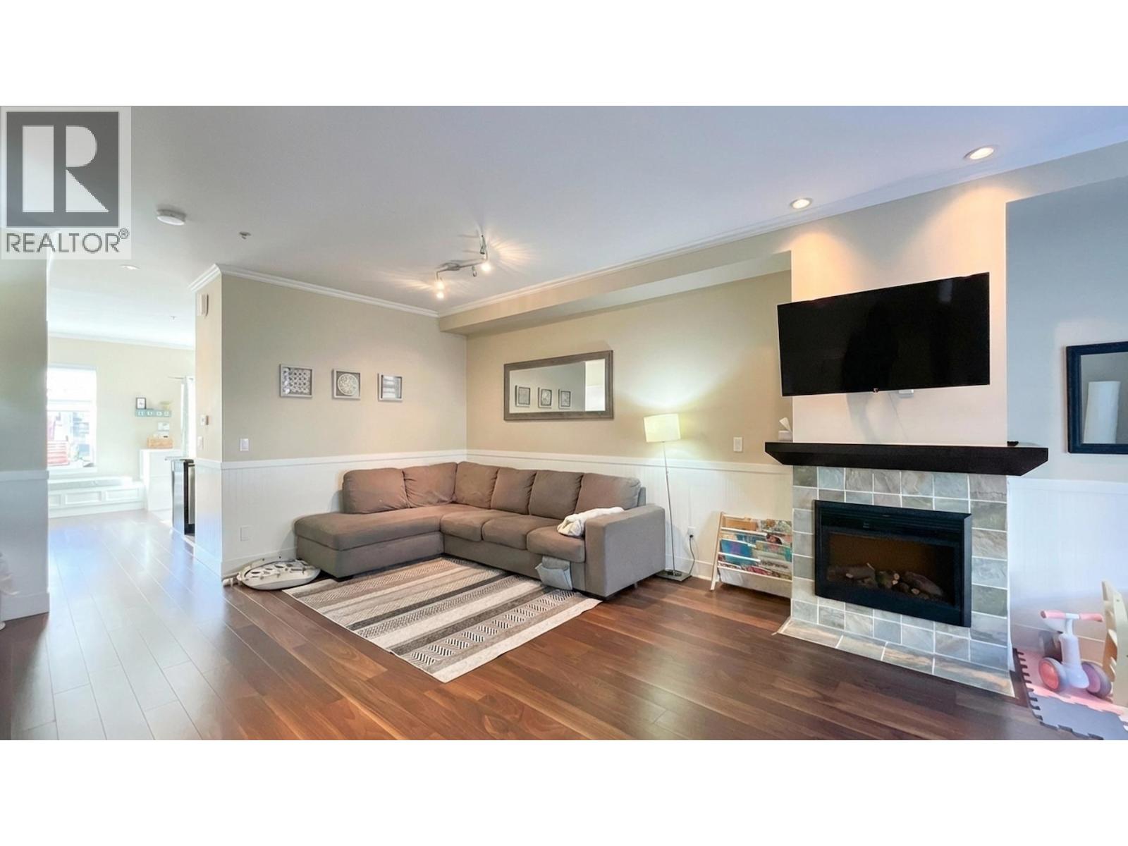 214 Brookes Street, New Westminster, British Columbia  V3M 0E8 - Photo 5 - R3085683