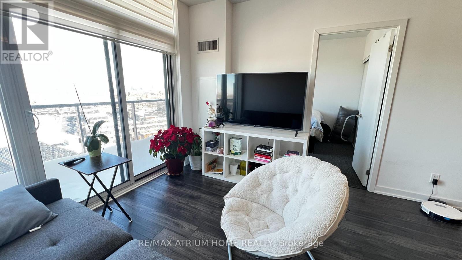 1515 - 120 Varna Drive, Toronto, Ontario  M6A 0B3 - Photo 18 - C12678890