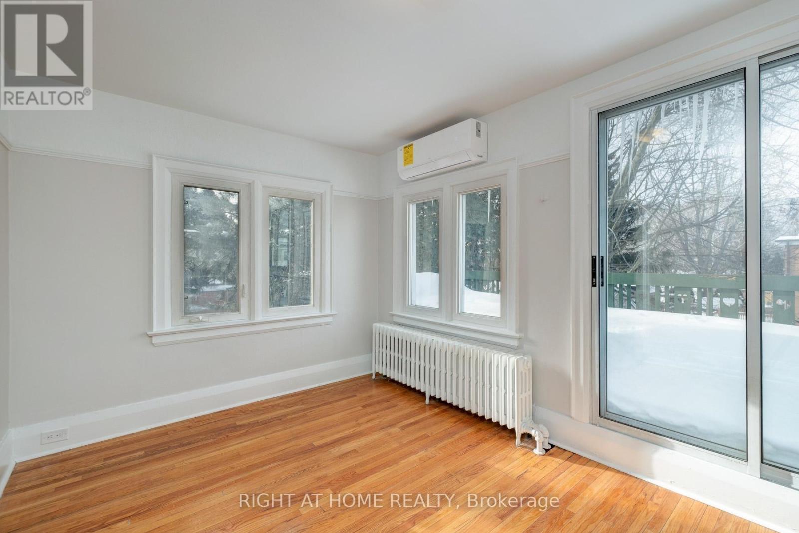 Upper - 756 Coxwell Avenue, Toronto, Ontario  M4C 3C4 - Photo 6 - E12751678