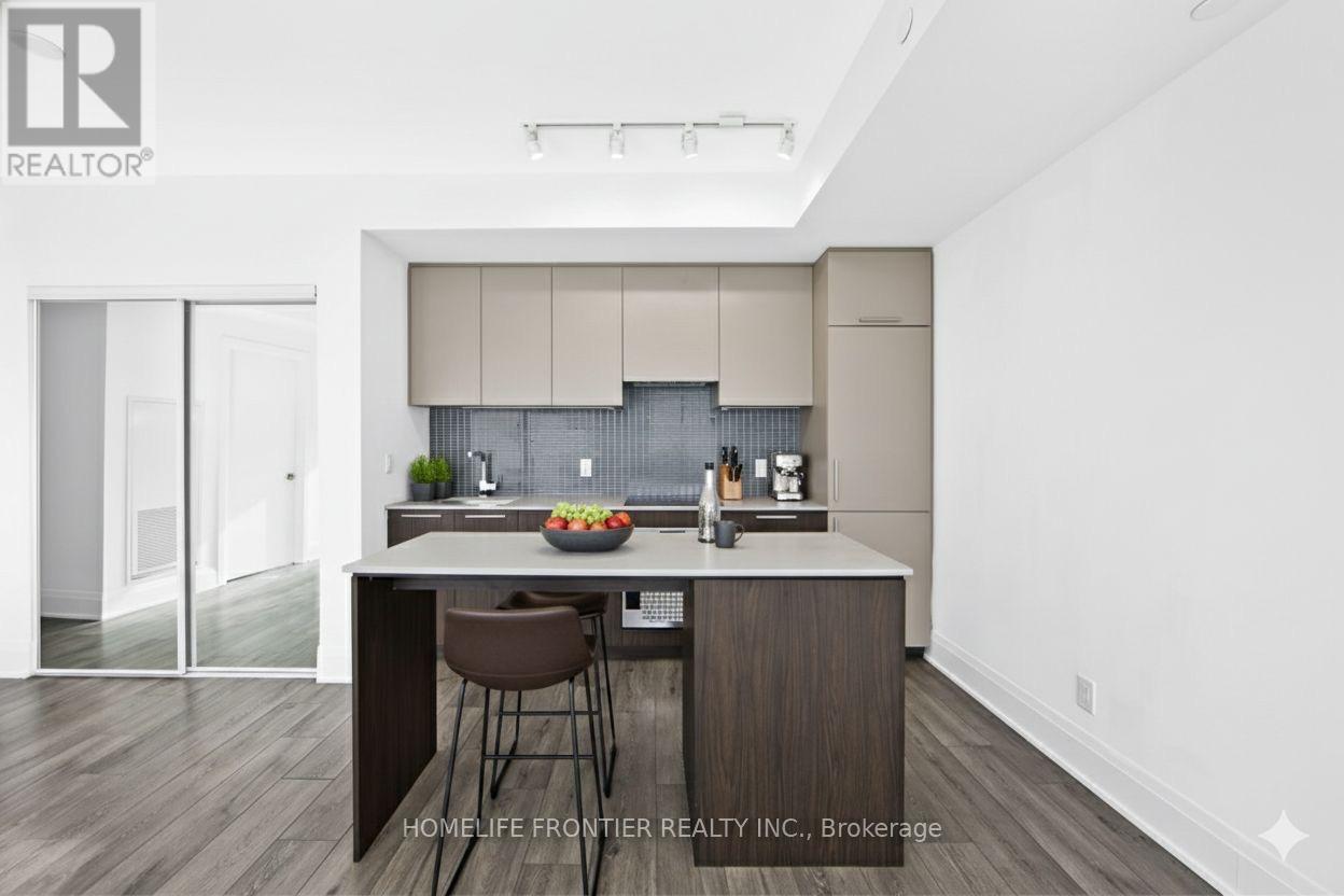 301 - 20 Brin Drive, Toronto, Ontario  M8X 0B2 - Photo 5 - W12744570