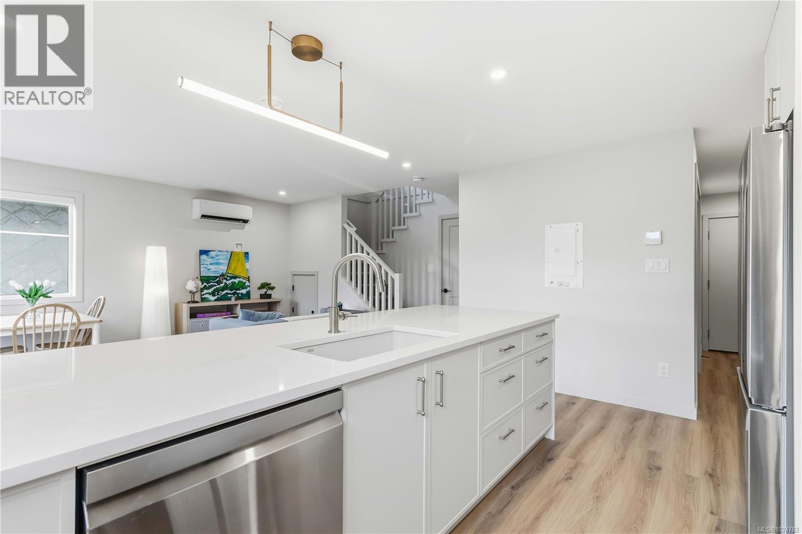 6 1789 Emerson St, Victoria, British Columbia  V8R 2C2 - Photo 18 - 1024782