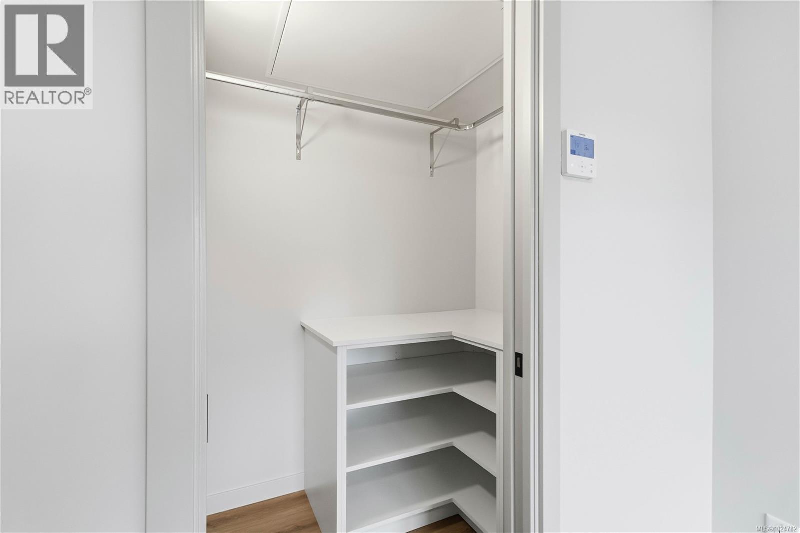 6 1789 Emerson St, Victoria, British Columbia  V8R 2C2 - Photo 29 - 1024782