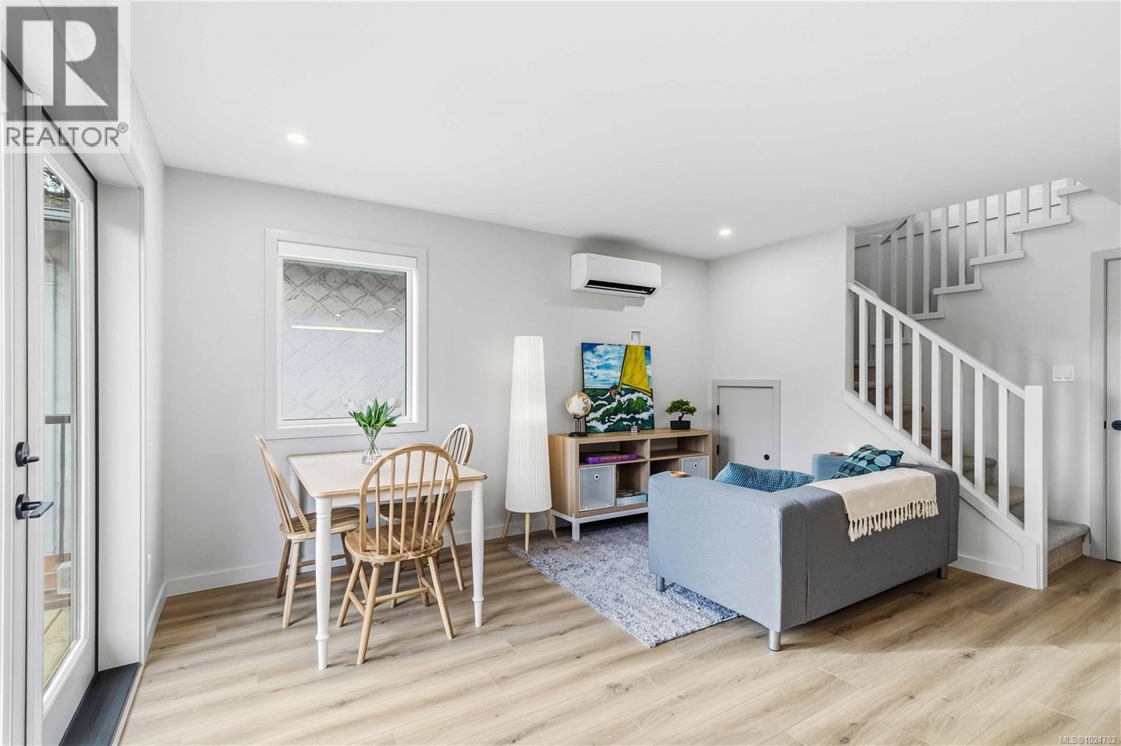 6 1789 Emerson St, Victoria, British Columbia  V8R 2C2 - Photo 8 - 1024782