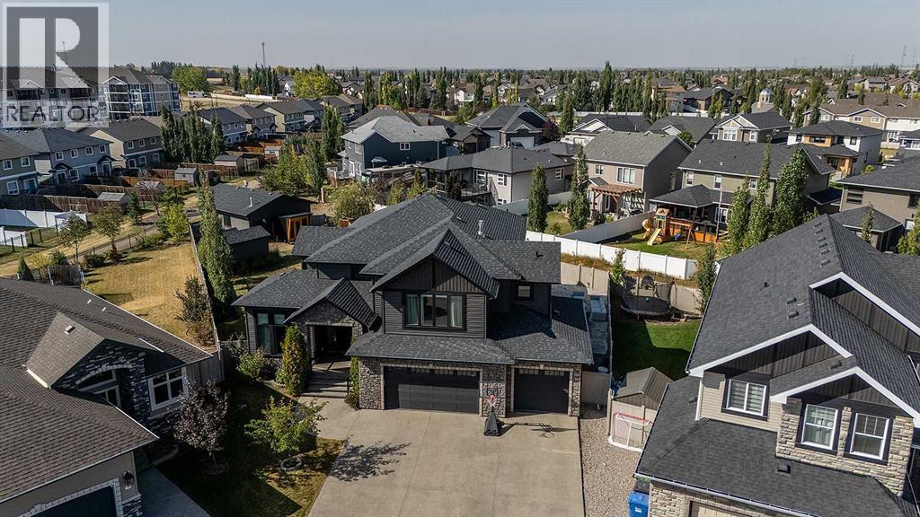 26 Van Horn Close, Red Deer, Alberta  T4R 0N3 - Photo 2 - A2282553