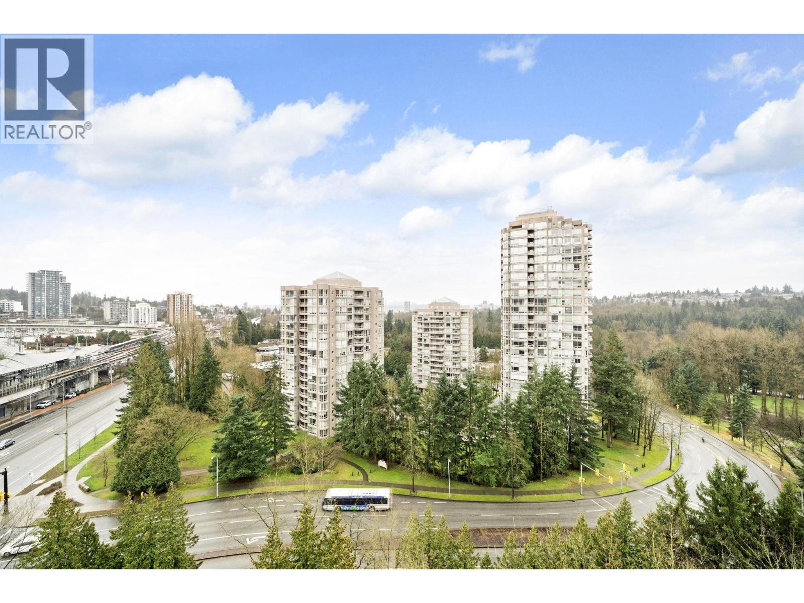 1306 9521 Cardston Court, Burnaby, British Columbia  V3N 4R8 - Photo 1 - R3085890