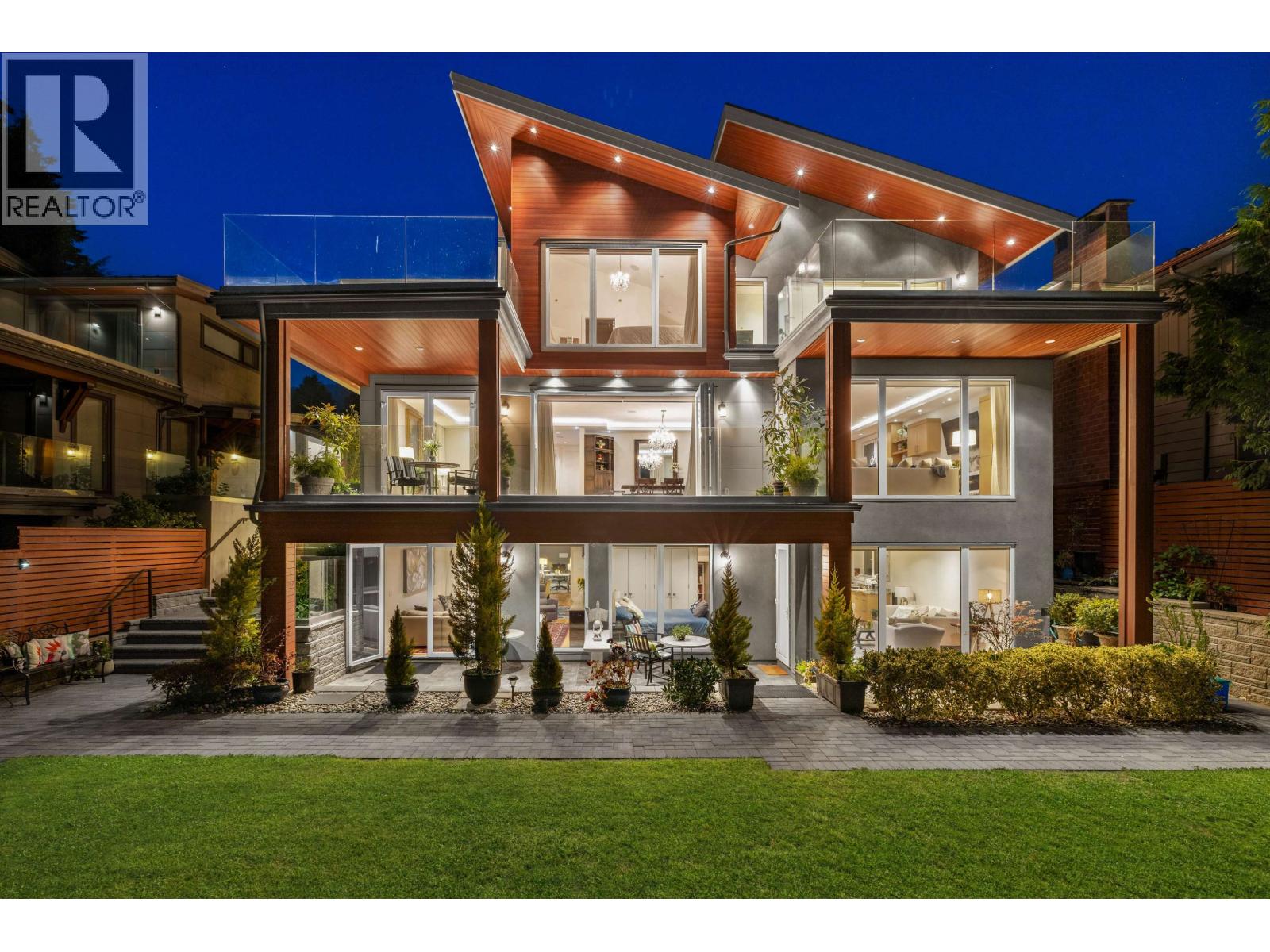 2449 Kings Avenue, West Vancouver, British Columbia  V7V 2C5 - Photo 1 - R3085884