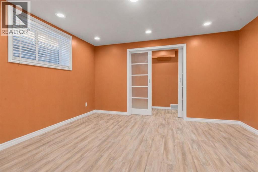 15 Chapalina Close Se, Calgary, Alberta  T2X 3W2 - Photo 32 - A2282232