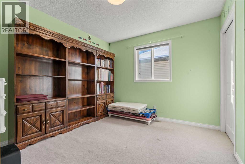 15 Chapalina Close Se, Calgary, Alberta  T2X 3W2 - Photo 28 - A2282232