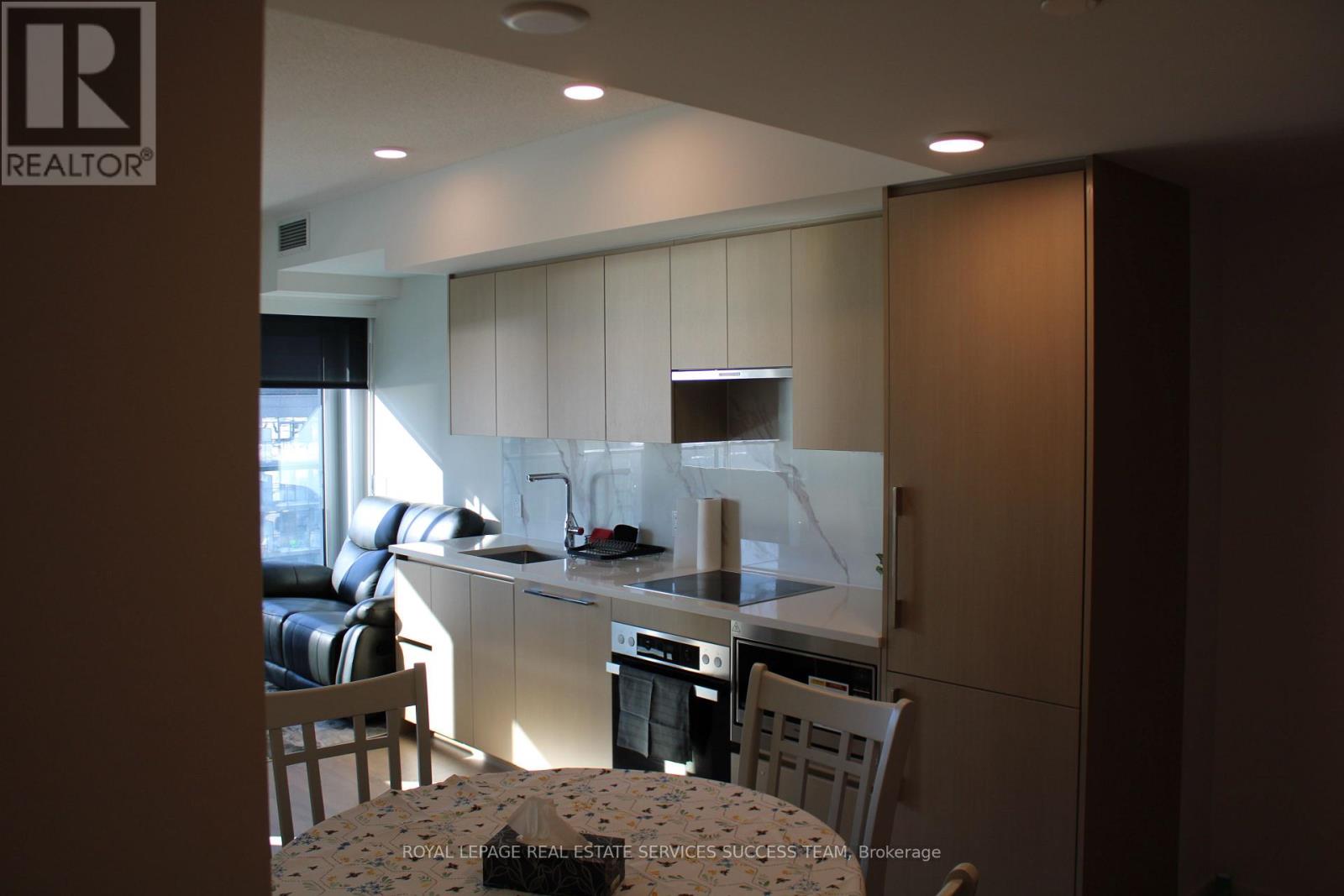 1812 - 3 Concord Cityplace Way, Toronto, Ontario  M5V 0X4 - Photo 11 - C12751748