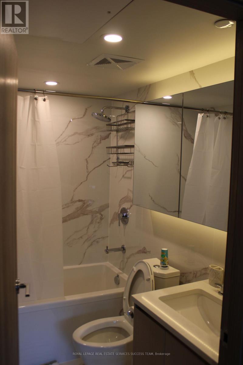 1812 - 3 Concord Cityplace Way, Toronto, Ontario  M5V 0X4 - Photo 22 - C12751748