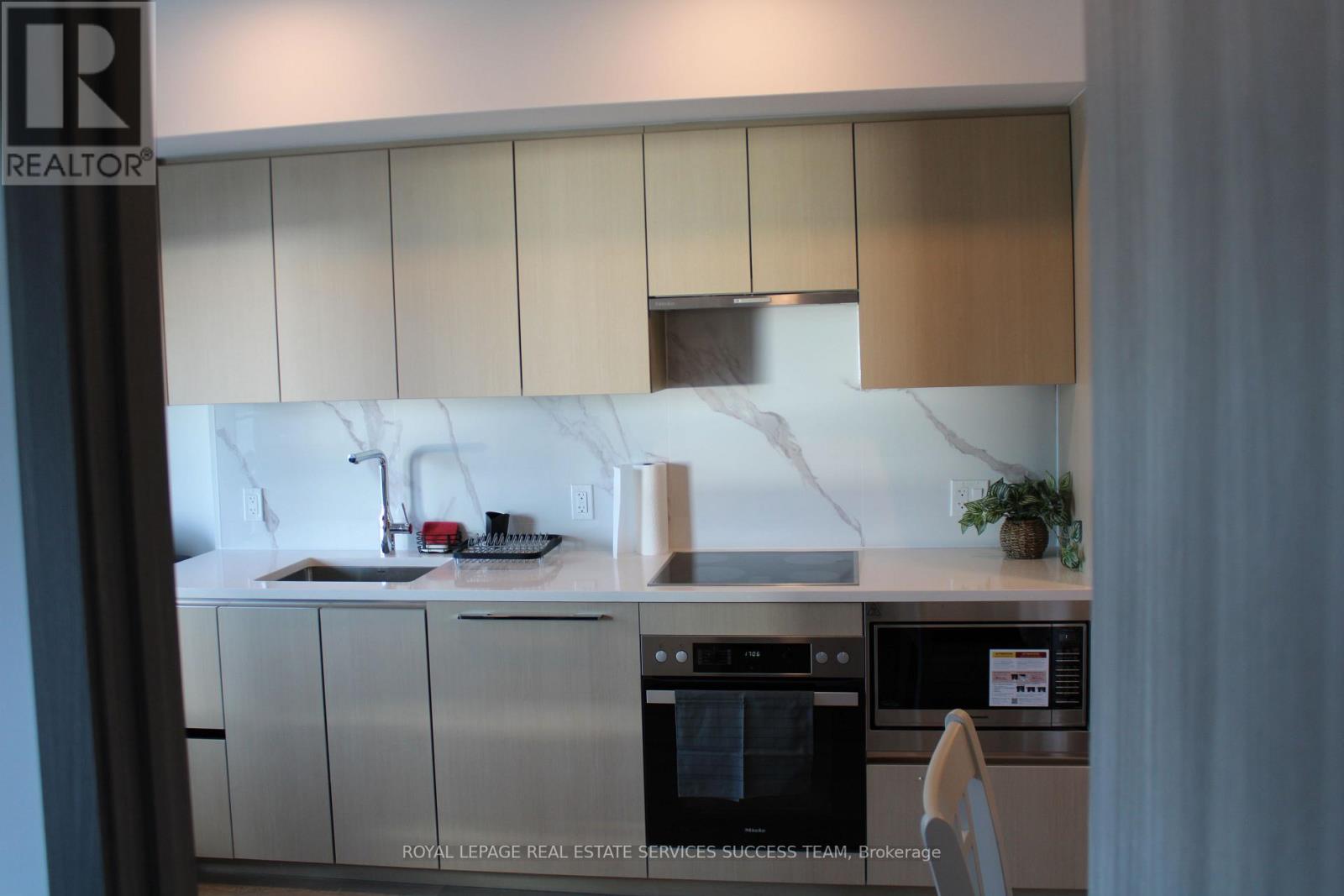 1812 - 3 Concord Cityplace Way, Toronto, Ontario  M5V 0X4 - Photo 23 - C12751748